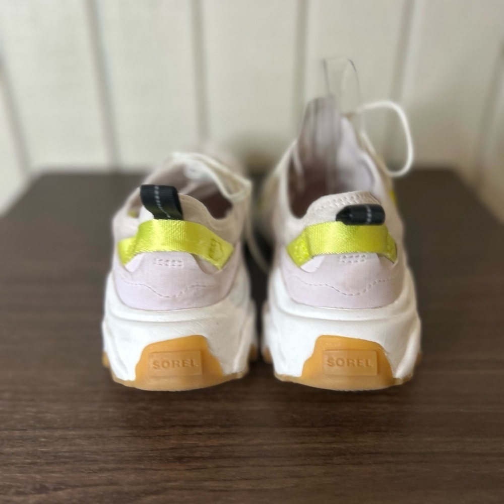 Sorel Kinetic Breakthru Tech Lace Sneakers, size 9. - Picture 6 of 9